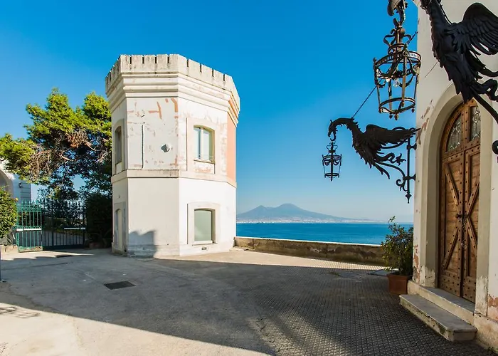 Torre Mediterraneo A Posillipo