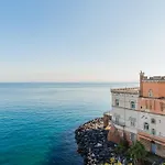 Torre Mediterraneo A Posillipo